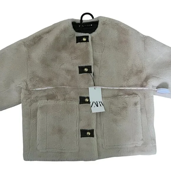 Zara Faux Fur Jacket ZW Collection – Ecru – Size Small – Metal Button Closure - Picture 7 of 8